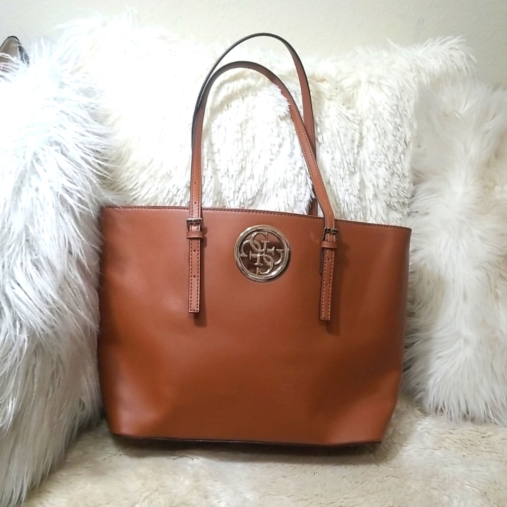 GUESS TOTE